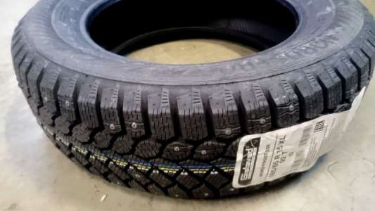Gislaved Nord Frost 200 SUV 235/60 R18 107T