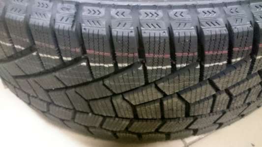Gislaved Soft Frost 200 235/55 R17 103T